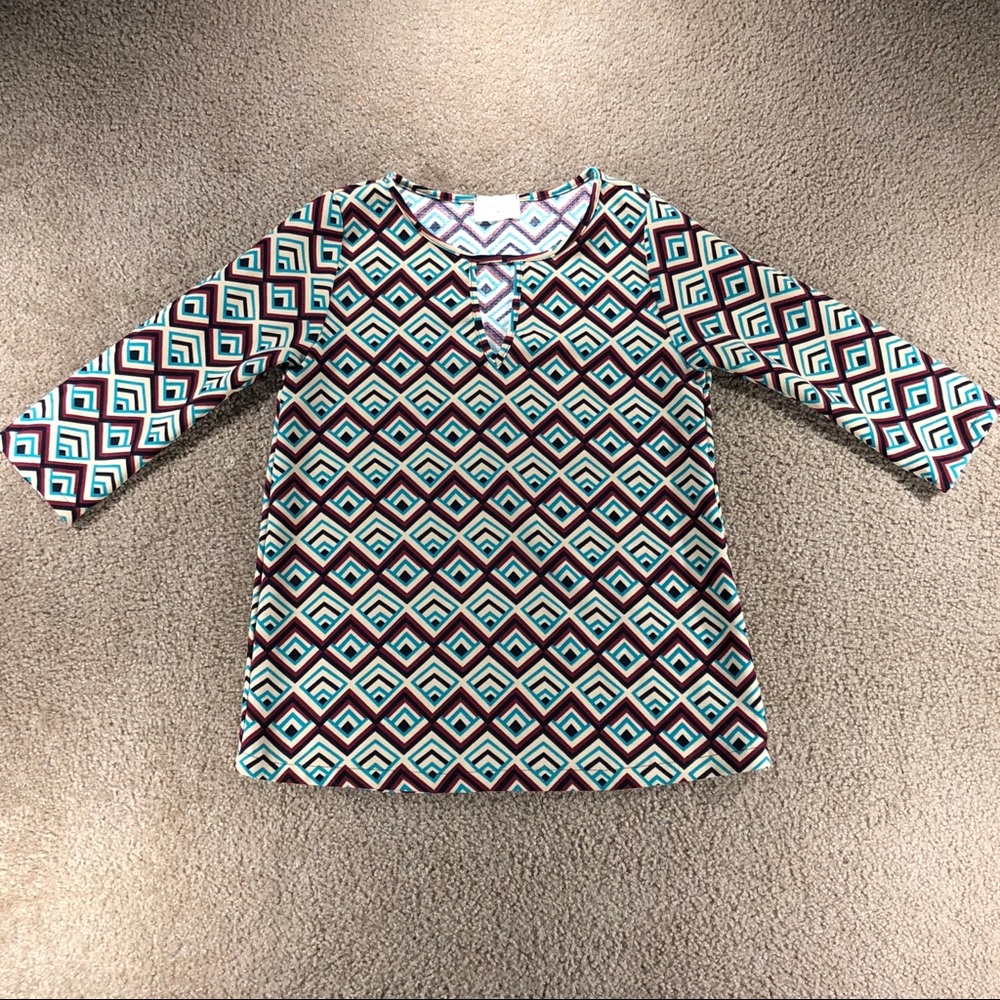 Everly V-Neck Top size Small